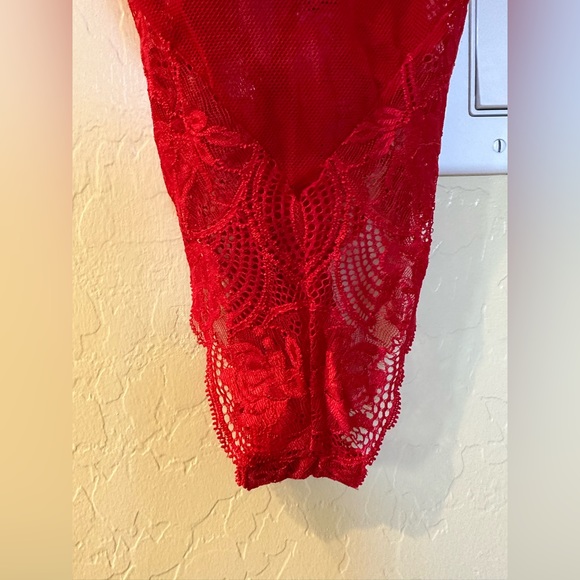 Victoria’s Secret Red Lace Teddy - Picture 4 of 7